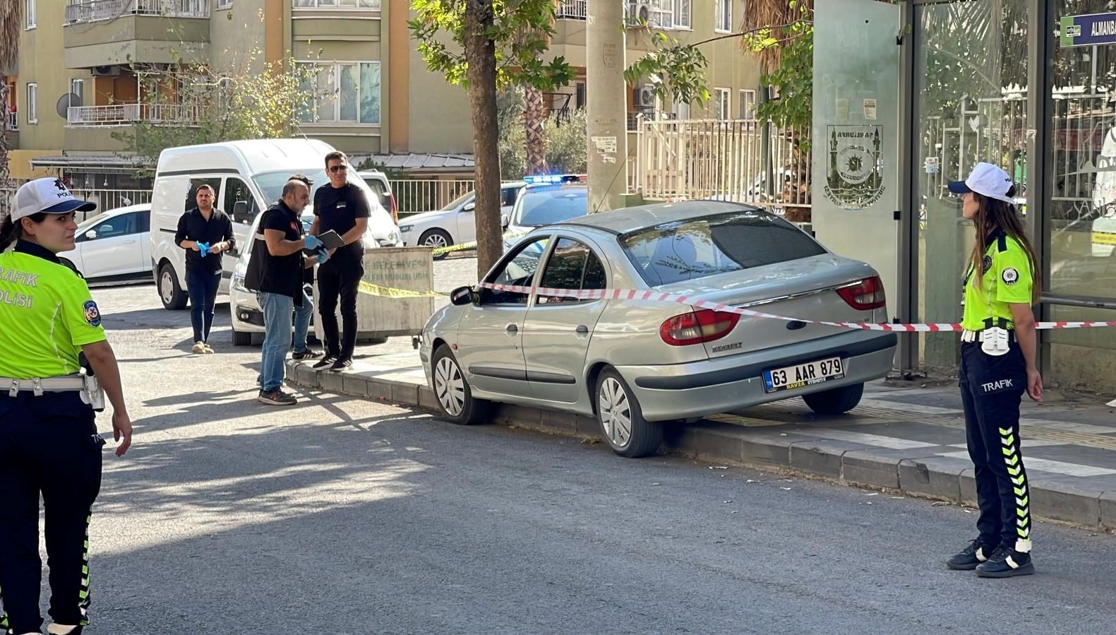 sanliurfada otomobil duraga daldi 1 cocuk oldu 3 yarali cQCR2HvA