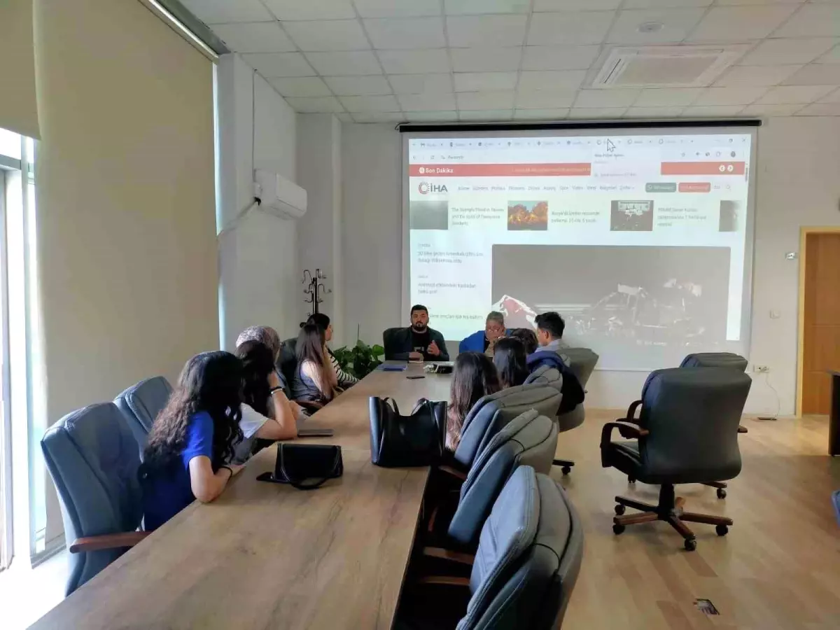 veysel korkmaz iletisim ogrencileriyle deneyimlerini paylasti rD4ZAYtg.jpg