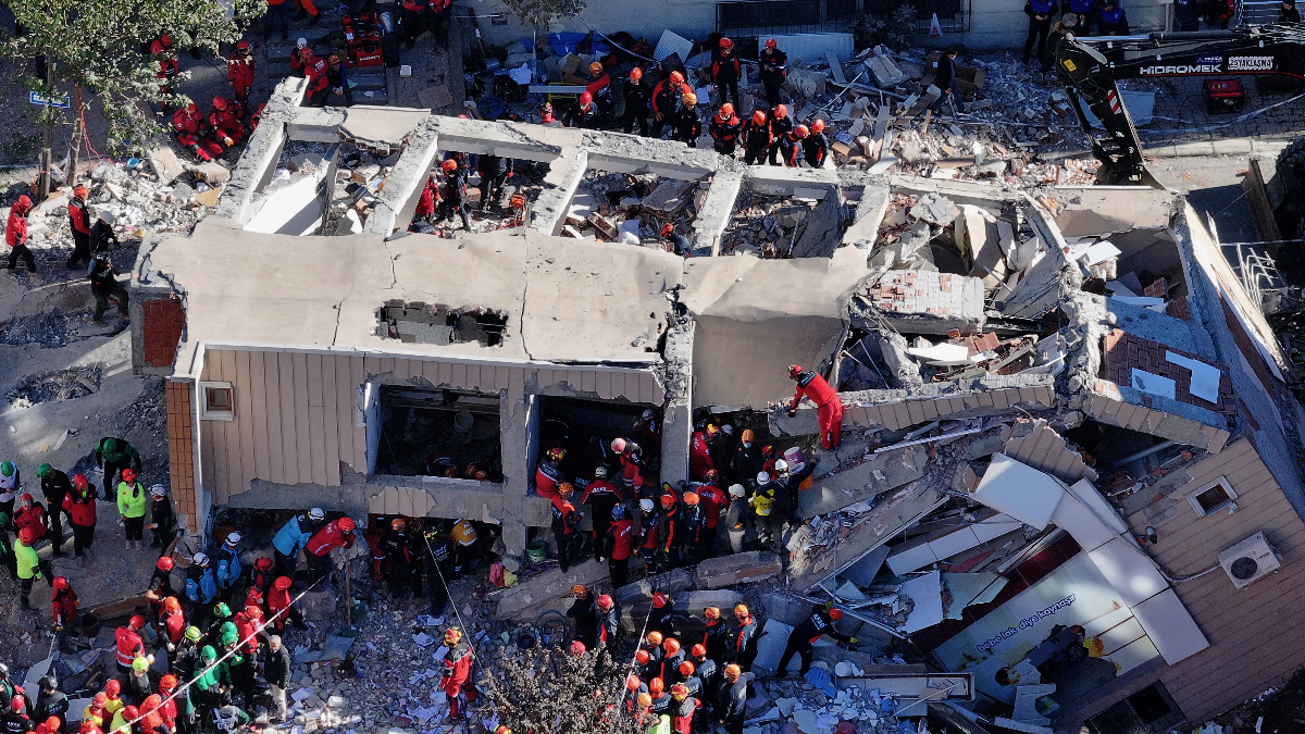 kocaelide coken binadan sag kurtarilan dilaraya aile uyelerinin vefat haberi verildi CYiEBgy7.jpg