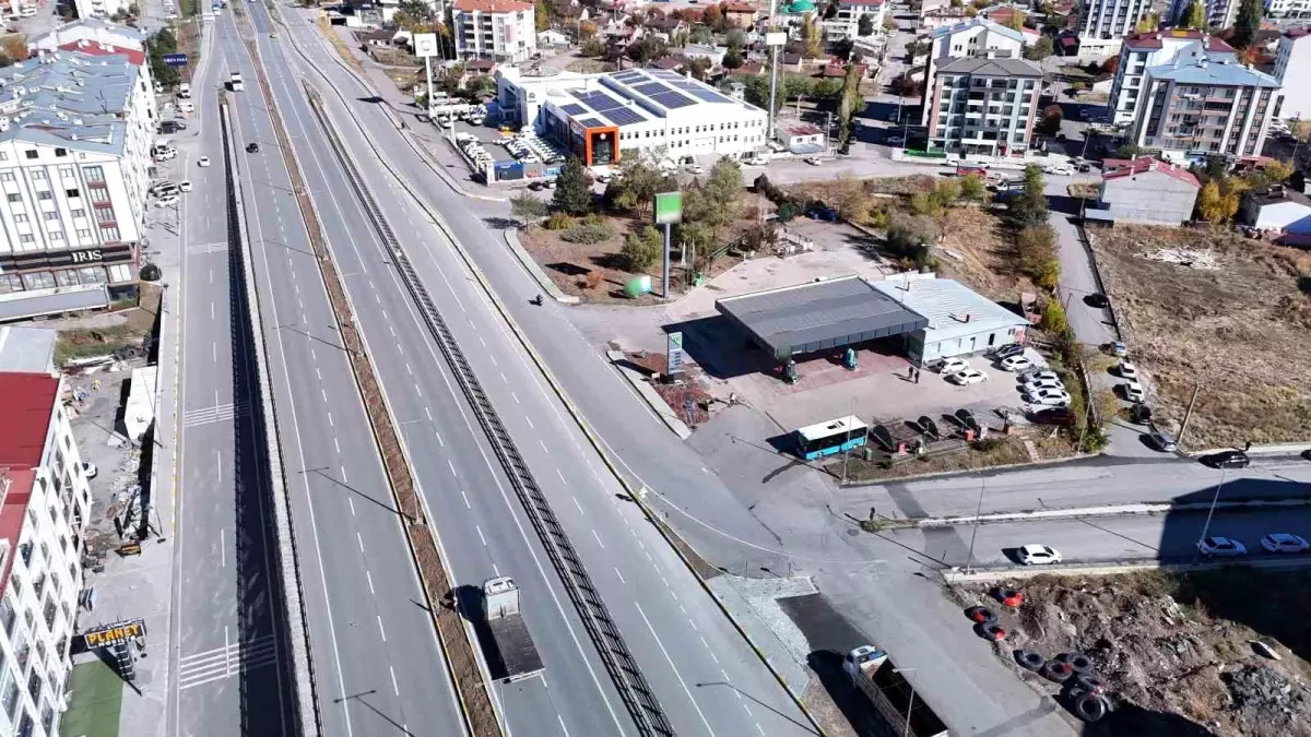 sivasta viyaduk sorunu esnaflar ucan arac bekliyor 5rxdEFpb.jpg