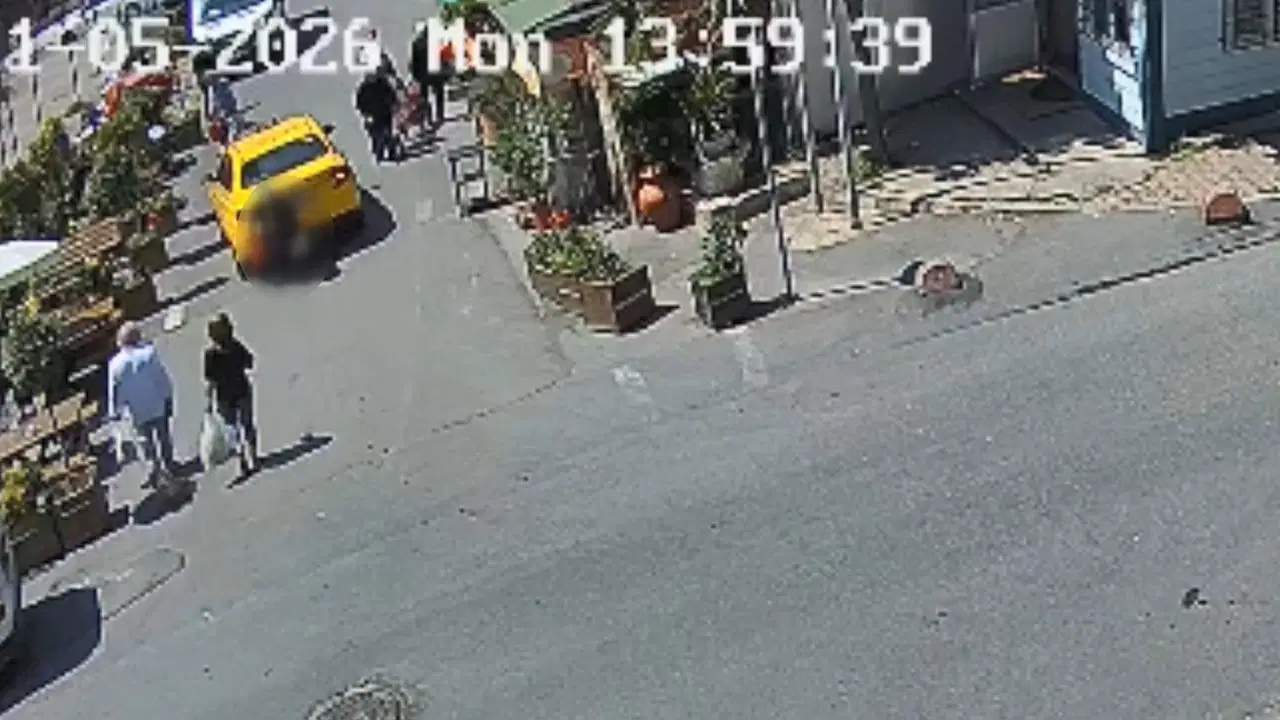 Şişli’de Korkutan Kaza: Geri Manevra Yapan Taksi, 79 Yaşındaki Kadının Altında Kaldı