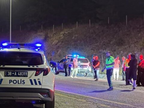 Bisikletten dusen belediye ozel kalem muduru hayatini kaybetti nJD4Cxqc
